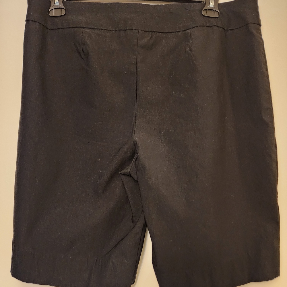 Chico's So Slimming Black Shorts
